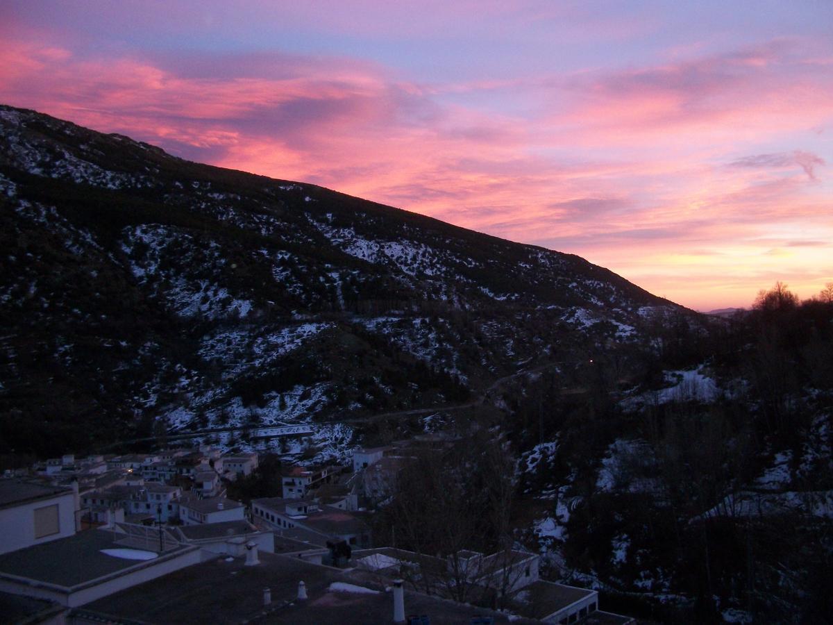 Refugio Alpujarra Alta Bed & Breakfast Trevélez Exterior foto